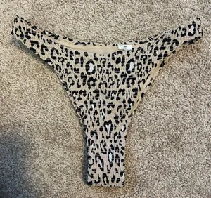 Hollister Leopard Print Bikini Bottom Size Small thumbnail 1