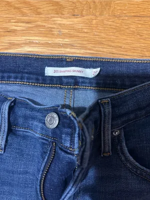 311 shaping skinny levi thumbnail 2