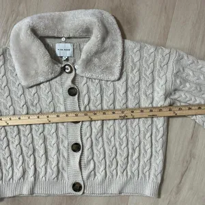 PINK ROSE Cable Knit Faux Fur‎ Collar Cardigan Sweater Cream Beige Penny Lane thumbnail 3