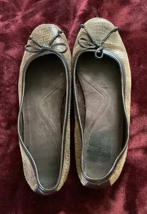 What’s what! Brown Textured Ballet Flats with Bow Accent thumbnail 1