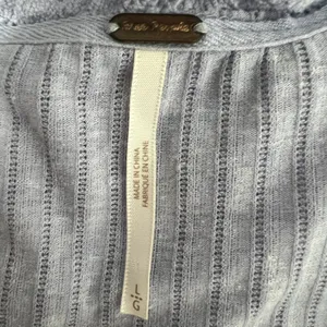 Free People Linen Blend Bohemian Cropped Lavender Women's Boxy Top Size Large thumbnail 2