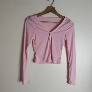 Ribbed Knit Lounge Set Womens Medium Pink Crop Top Shorts Button Stretch Casual thumbnail 6