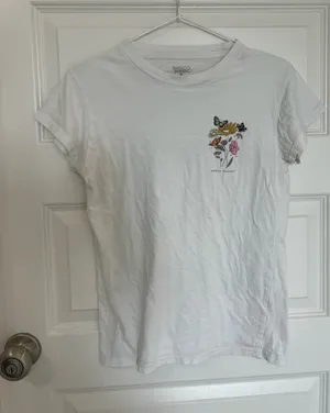Size M “Admire Yourself” Butterfly T-Shirt thumbnail 1