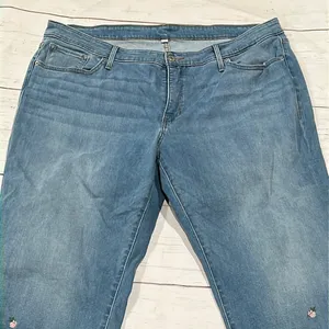 Levis Strauss blue denim cropped jeans thumbnail 1