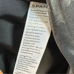 SPANX Faux Leather Glossy Camo Matte Black shaping slimming Leggings Sz L thumbnail 11