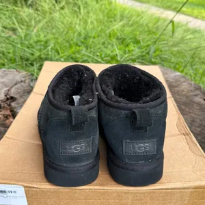UGG Classic Ultra Mini suede women Boots size 9 thumbnail 3