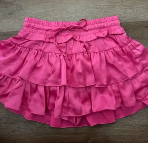 Pink ruffle skirt thumbnail 1
