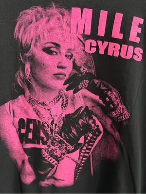 Miley Cyrus off thumbnail 2