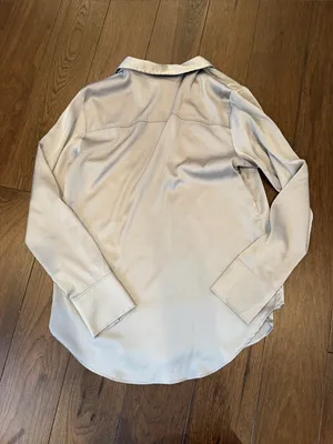 H&M Women's Light Gray Satin Button-Down Shirt Size Small - C27-180 thumbnail 6