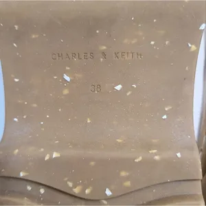 Charles &‎ Keith Cream/Tan Sneaker Mules Size 7 thumbnail 7