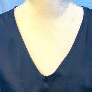 Neiman Marcus black 💯 silk satin v neckline sleeveless blouse. Pull on. Size M. thumbnail 2