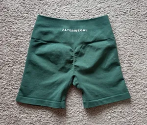 ALTERWEGAL Forest Green Seamless Bike Shorts thumbnail 1