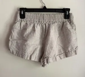 Reformation 100% Linen Ruffle Shorts XS Oatmeal Beige thumbnail 1
