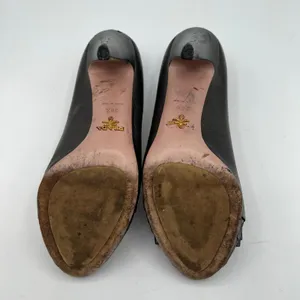 Prada Womens Size 38.5 US 7.5 Leather Heels Gunmetal Peep Hole Toe Made in Italy thumbnail 9