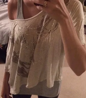 Calvin Klein! Off the shoulder top! thumbnail 1