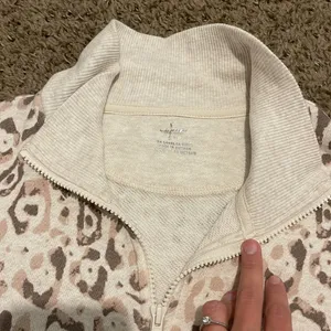 Aerie hoodie--size small-oversized thumbnail 4