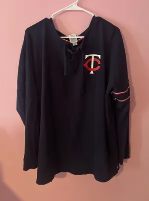 VS Pink Long Sleeve thumbnail 1
