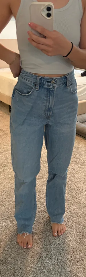 90s Straight Abercrombie Ultra High-Rise Curve Love thumbnail 1
