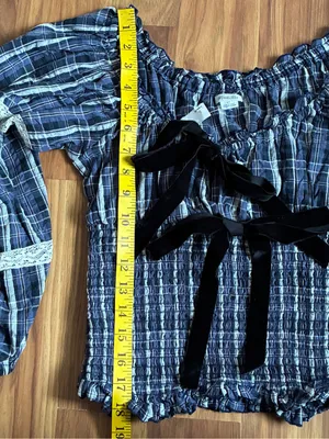 Kimchi Blue Marley Plaid Smocked Off Shoulder Blouse - Navy Blue Size S thumbnail 9