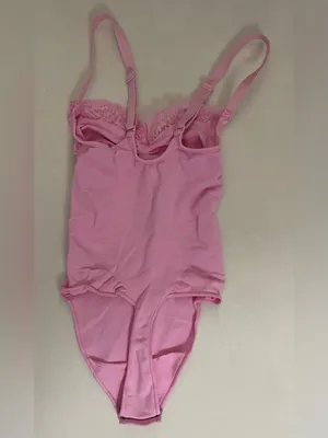 SKIMS NWOT Seamless Sculpt Pink Lace-Trim Thong Bodysuit Size S thumbnail 6
