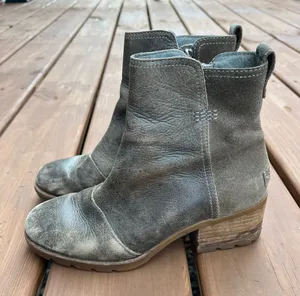 Sorel‎ Boots Block Heel Distressed Brown Leather Cate Bootie Womens 7 thumbnail 1