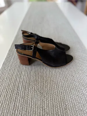 Franco Sarto Black Pebbled Leather Open-Side Slingback Block Heel Sandals Sz 8 thumbnail 3