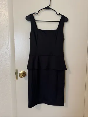 Beige by ECI Black Sleeveless Peplum Cocktail Dress Square Neck NWT Size 8 thumbnail 2