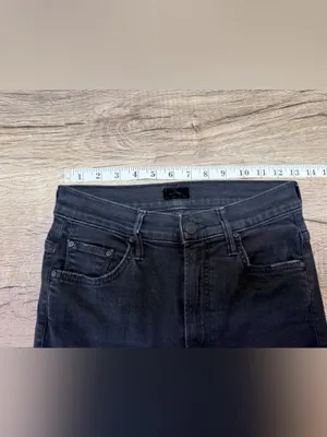 MOTHER Denim Black The Insider Crop Step‎ Fray Not Guilty Jeans size 26 thumbnail 4