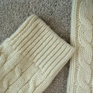 Brandy Melville Wool Cable Knit‎ Sweater One Size L/XL Cream V-Neck Fisherman thumbnail 4