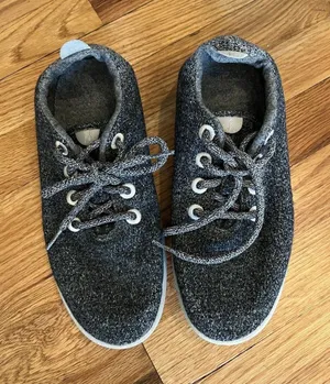 Allbirds Wool Runners Womens Sz 8 Charcoal Gray Merino‎ Wool Lace Shoes USED thumbnail 1