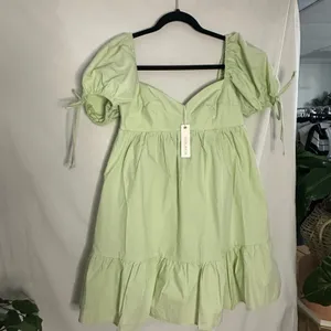 Olivaceous Babydoll Mini Dress Light Green Size Medium NWT thumbnail 5