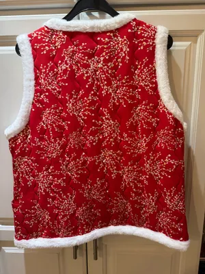 Cozy Red Floral Faux-Fur Trim Quilted Vest L thumbnail 2
