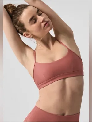 Alo Yoga Intrigue Bra Size medium thumbnail 1