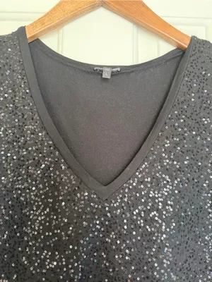 Express Sequin V-Neck Short Sleeve Top - Black. Sz‎ L thumbnail 3