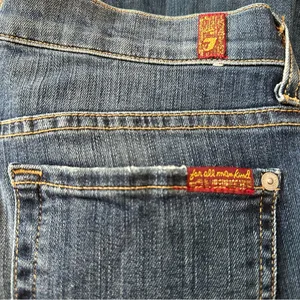 7 For All Mankind Denim Women’s Size 27 Blue Crop Flare Jeans Made in the USA thumbnail 4