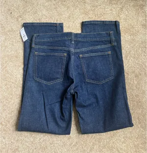Gap Low-Rise Jeans thumbnail 4