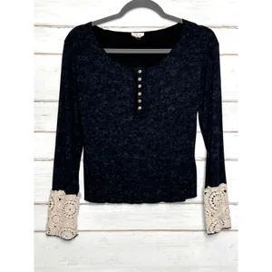 POL Black Long Sleeve Top with Crochet Cuffs Size Small thumbnail 2
