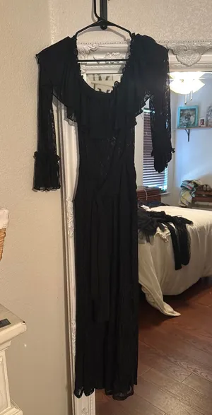 Black lace dress thumbnail 1