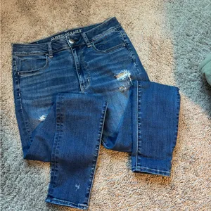 American Eagle Outfitters Women's Ripped Dark Blue jegging Jeans thumbnail 3