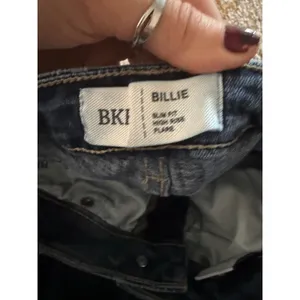 BKE Billie Slim Fit High Rise Flare Jeans Dark Wash Raw Hem 26x31.5 thumbnail 3