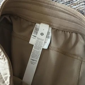 Lululemon NWT Softstreme High-Rise Short 4" Filbert Tan thumbnail 8