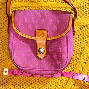Vintage Y2K Pink Canvas Monogram and Leather Dooney & Bourke Crossbody Bag thumbnail 15