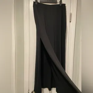 Joe B Size L Black Pull On High Double Slit Stretchy Flowy Maci Skirt thumbnail 4