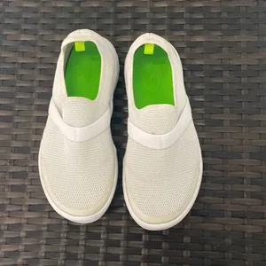 Oofos sneakers women’s size 7 White thumbnail 3
