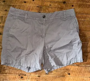 Loft gray flat front normcore size 8 minimalist 6” shorts thumbnail 1