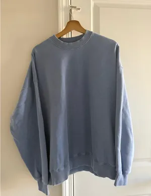 Abercrombie Essential Crew Sweatshirt thumbnail 7