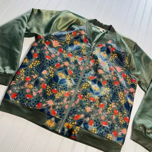 Francesca's Mi‎ Ami Floral Velvet Bomber Jacket Olive Green Satin Large NWOT thumbnail 3