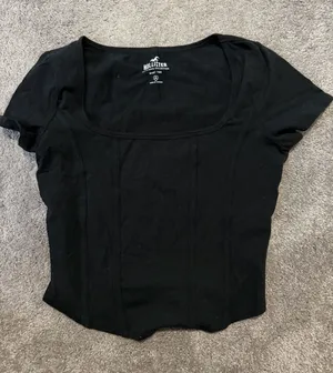 Hollister Black Tee thumbnail 1