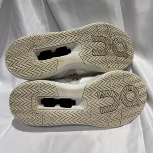 ON On Clouds The Roger Clubhouse Pro Sneakers, White Ice, Size 9 Womens thumbnail 12