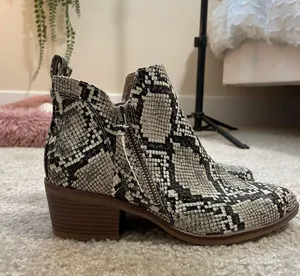 snakeskin ankle boots Size 6 thumbnail 1